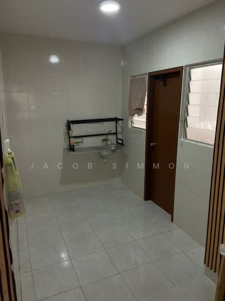 Apartment for Rent at Seri Warisan - Jacob Simmon - Kitchen - PropertyGuru.com.my