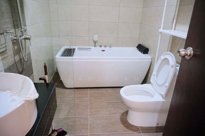 Service Residence for Rent at Molek Regency - Alan Tham - Bathroom - PropertyGuru.com.my