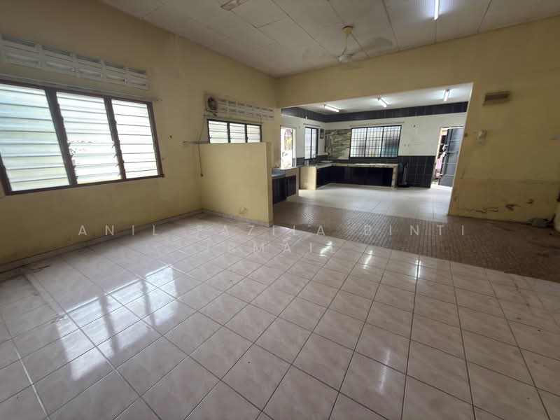 Rumah Banglo untuk Dijual di Kampung Tersusun Tasek (Ipoh) - Anil Fazila Binti Ismail - Kitchen - PropertyGuru.com.my