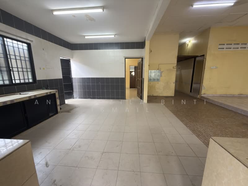 Rumah Banglo untuk Dijual di Kampung Tersusun Tasek (Ipoh) - Anil Fazila Binti Ismail - Kitchen - PropertyGuru.com.my