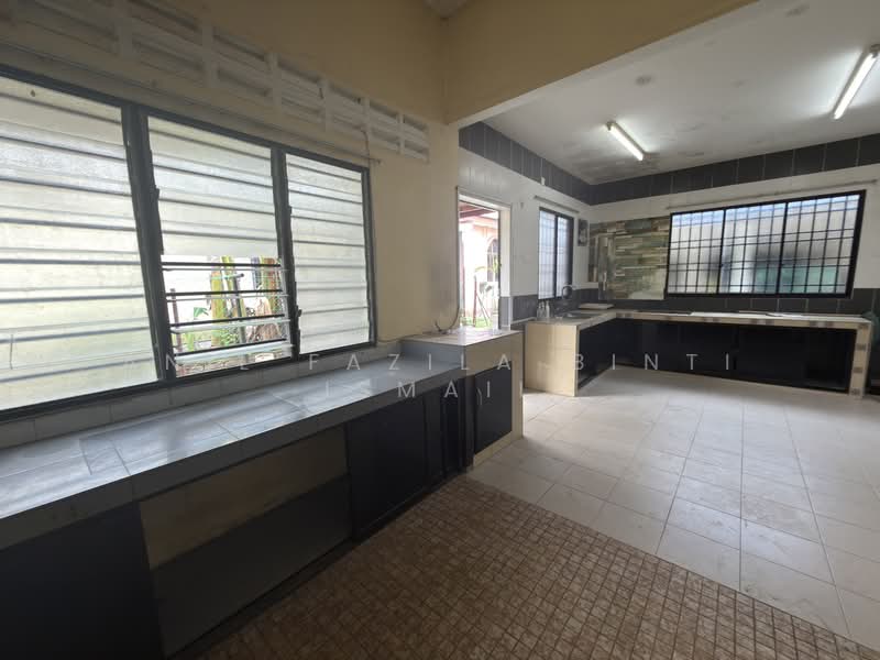 Rumah Banglo untuk Dijual di Kampung Tersusun Tasek (Ipoh) - Anil Fazila Binti Ismail - Kitchen - PropertyGuru.com.my