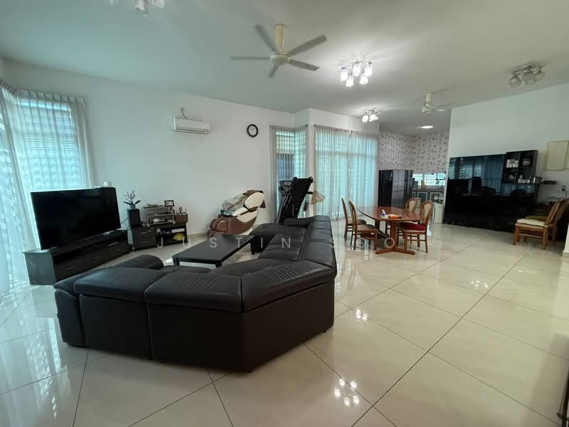 Link Bungalow for Rent in Johor Bahru (Johor) - Justin Soo - Living Room - PropertyGuru.com.my