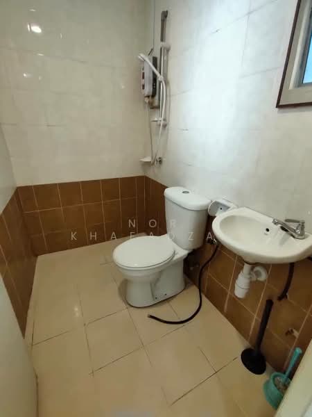 Kondominium untuk Disewa di Prima U1 - Nor Khafadzah - Bathroom - PropertyGuru.com.my