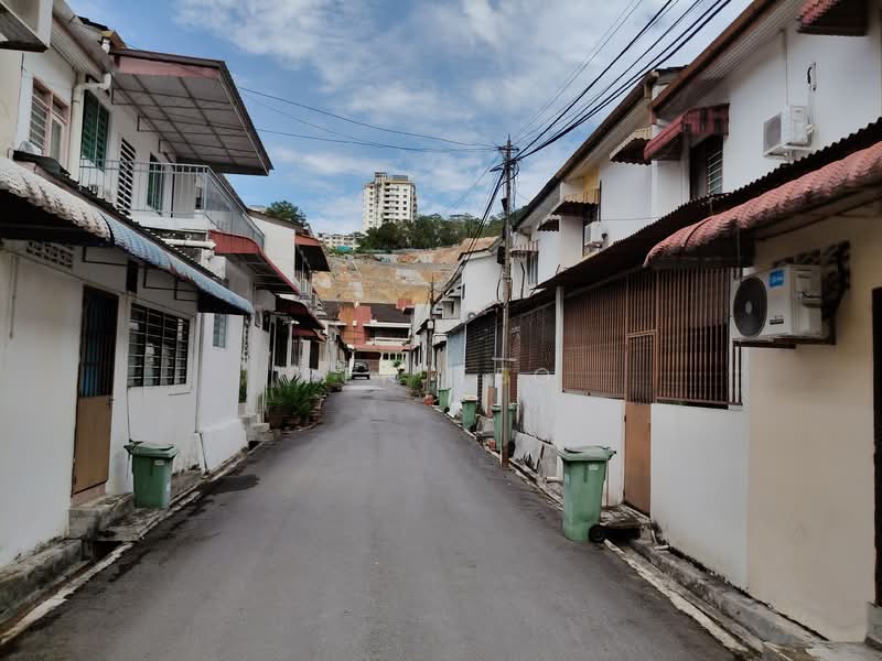 Rumah Teres 2 Tingkat untuk Dijual di Paya Terubong (Ayer Itam) - Pen Teo - Back Lane - PropertyGuru.com.my