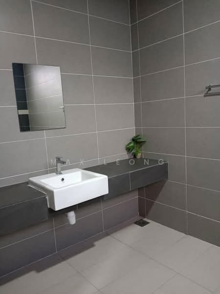 Rumah Berkembar untuk Dijual di Bandar Penawar (Kota Tinggi) - Max Leong - Bathroom - PropertyGuru.com.my