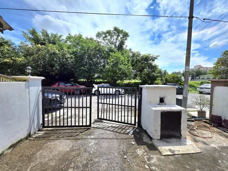 2-storey Terraced House for Sale in Seksyen 7 (Bangi) - Noor Aini Bt Ayob - Exterior - PropertyGuru.com.my