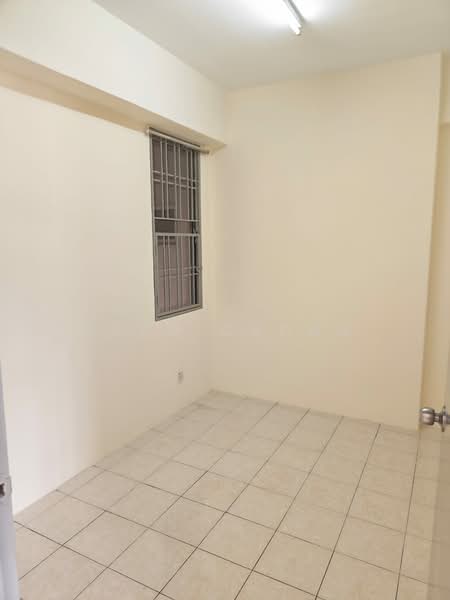 Pangsapuri untuk Disewa di Kantan Court - Even Chong - Interior - PropertyGuru.com.my