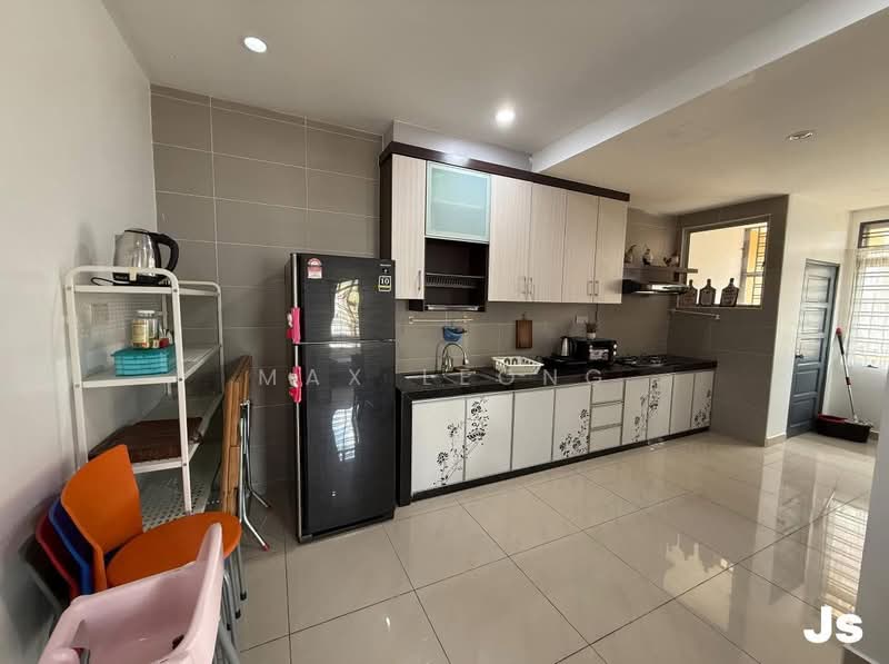 Rumah Berkembar untuk Dijual di Bandar Penawar (Kota Tinggi) - Max Leong - Kitchen - PropertyGuru.com.my