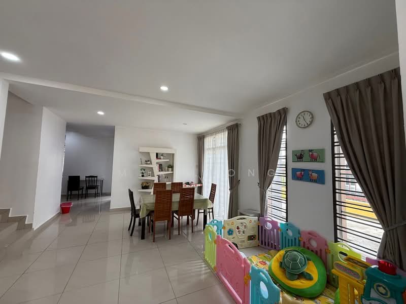 Rumah Berkembar untuk Dijual di Bandar Penawar (Kota Tinggi) - Max Leong - Dining Room - PropertyGuru.com.my