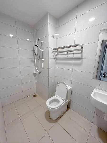 Service Residence for Rent at Amber Cove - Alvin Chan Kai Boon - Bathroom - PropertyGuru.com.my