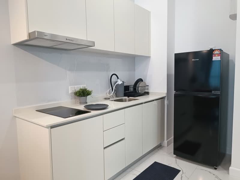 Service Residence for Sale at Cubic Botanical - Obama Seah - Kitchen - PropertyGuru.com.my