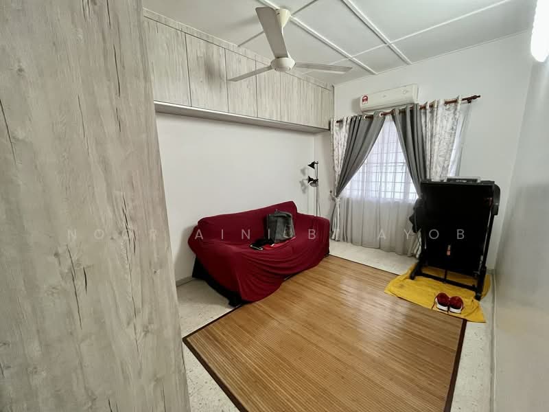Rumah Teres 1 Tingkat untuk Dijual di Taman Kajang Utama (Kajang) - Noor Aini Bt Ayob - Living Room - PropertyGuru.com.my
