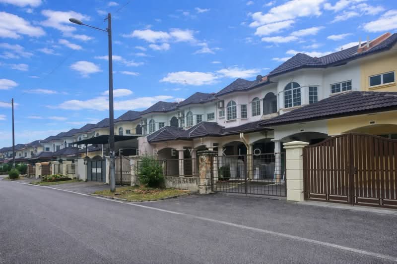 Rumah Teres 2 Tingkat untuk Dijual di Bandar Putra (Kulai) - Jeffrey Kiong - Exterior - PropertyGuru.com.my