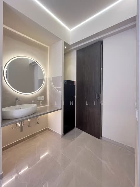 Pangsapuri untuk Dijual di Chulia Mansion - Ee Lin Lim - Bathroom - PropertyGuru.com.my