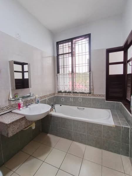 Rumah Teres 2 Tingkat untuk Dijual di Taman Sri Pulai Perdana (Skudai) - Jeffrey Kiong - Bathroom - PropertyGuru.com.my
