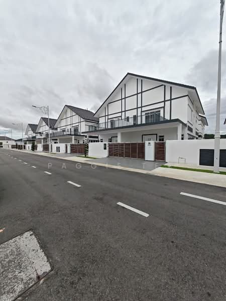 Rumah Berkembar untuk Dijual di Taman Ekoflora (Johor Bahru) - Paggie Tee - Exterior - PropertyGuru.com.my