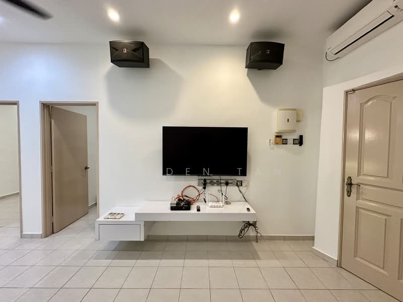 Rumah Teres 1 Tingkat untuk Disewa di Johor Bahru (Johor) - Braden Tan - Living Room - PropertyGuru.com.my