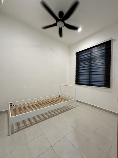 Rumah Teres 1 Tingkat untuk Disewa di Taman Mount Austin (Tebrau) - Braden Tan - Bedroom - PropertyGuru.com.my