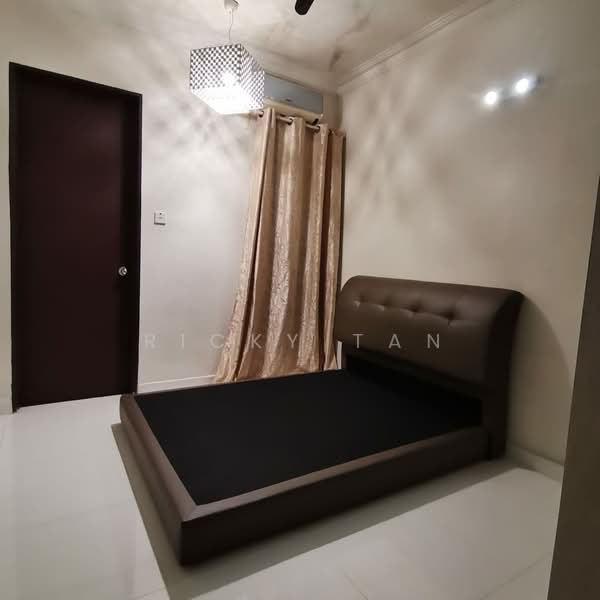 Rumah Teres untuk Disewa di Alam Damai (Cheras) - Ricky Tan - Bedroom - PropertyGuru.com.my
