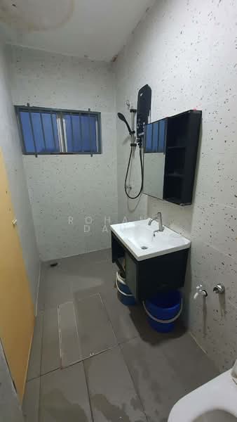 Rumah Teres 2 Tingkat untuk Dijual di Taman Pelangi Semenyih 2 (Semenyih) - Rohani Daud - Bathroom - PropertyGuru.com.my