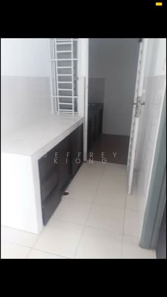 Rumah Teres 2 Tingkat untuk Dijual di Kangkar Pulai (Skudai) - Jeffrey Kiong - Kitchen - PropertyGuru.com.my