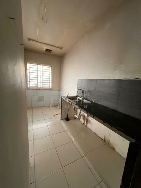 Rumah Teres 2 Tingkat untuk Dijual di Kangkar Pulai (Skudai) - Jeffrey Kiong - Kitchen - PropertyGuru.com.my