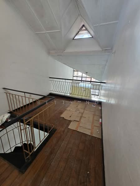 1.5-storey Terraced House for Sale in Taman Molek (Johor Bahru) - Betty Ng - PropertyGuru.com.my