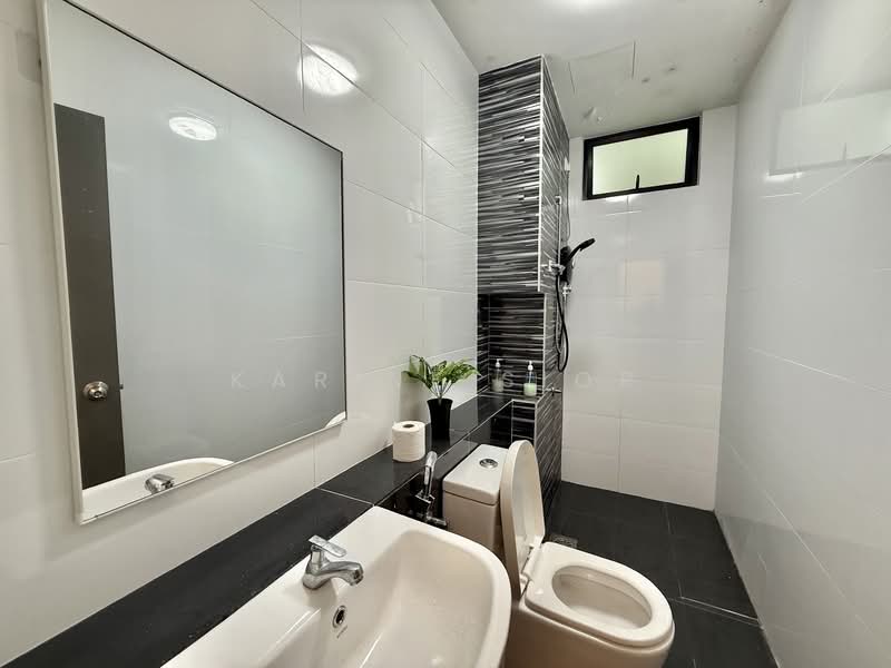 Servis Apartment untuk Disewa di Citywoods - Karine Sior - Bathroom - PropertyGuru.com.my