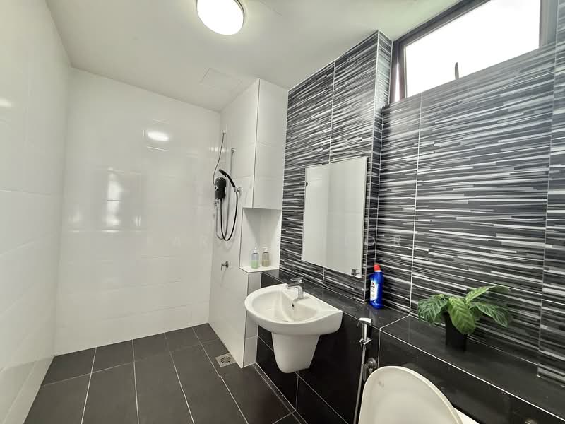 Servis Apartment untuk Disewa di Citywoods - Karine Sior - Bathroom - PropertyGuru.com.my