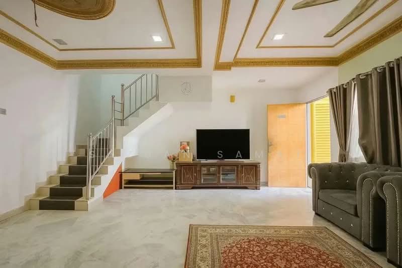 Rumah Teres 2 Tingkat untuk Dijual di Taman Puchong Intan (Puchong) - Sazuan Samat - Living Room - PropertyGuru.com.my
