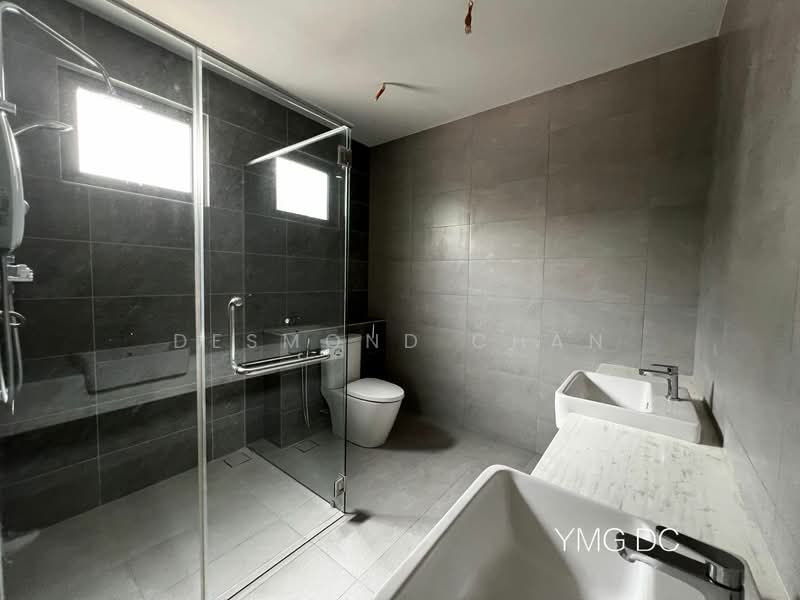Rumah Berkembar untuk Dijual di Bandar Tropicana Aman (Telok Panglima Garang) - Desmond Chan - Bathroom - PropertyGuru.com.my