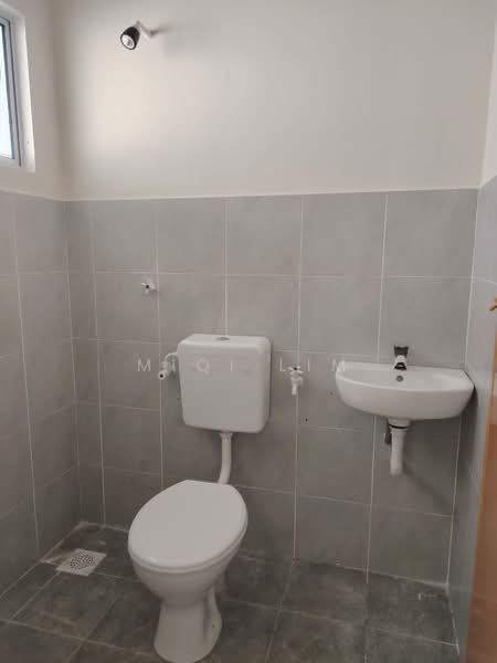 1-storey Terraced House for Sale in Teluk Intan (Perak) - MiQi Lim - Bathroom - PropertyGuru.com.my