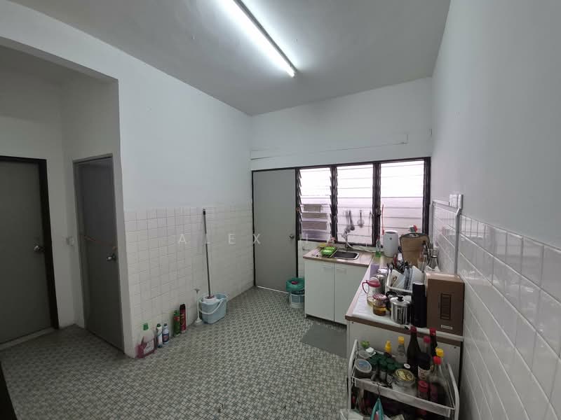 2-storey Terraced House for Sale in SS2 (Petaling Jaya) - Alex Haw - Kitchen - PropertyGuru.com.my