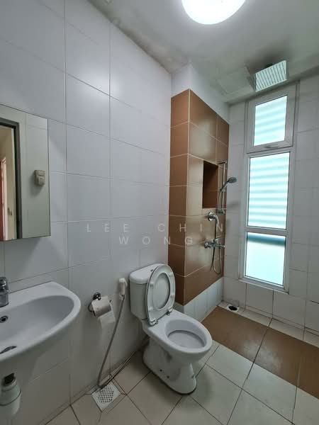 Townhouse for Sale in Taman Sutera Utama (Skudai) - Lee Chin Wong - Bathroom - PropertyGuru.com.my