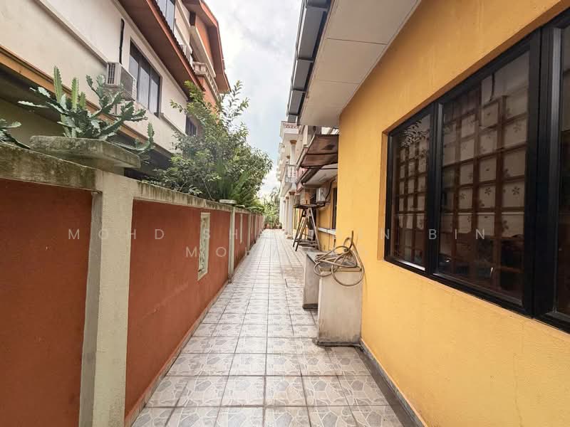 Semi-Detached House for Sale in Kajang (Selangor) - Mohd Shahidin Bin Mohamad - Exterior - PropertyGuru.com.my