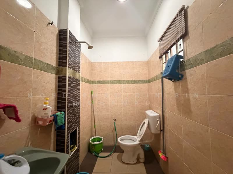 Semi-Detached House for Sale in Kajang (Selangor) - Mohd Shahidin Bin Mohamad - Bathroom - PropertyGuru.com.my