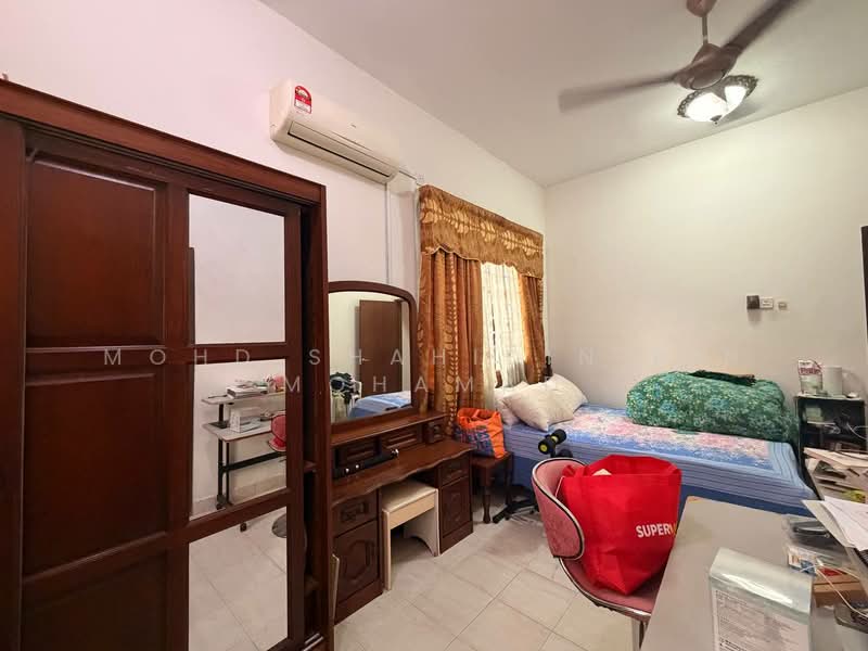 Semi-Detached House for Sale in Kajang (Selangor) - Mohd Shahidin Bin Mohamad - Bedroom - PropertyGuru.com.my