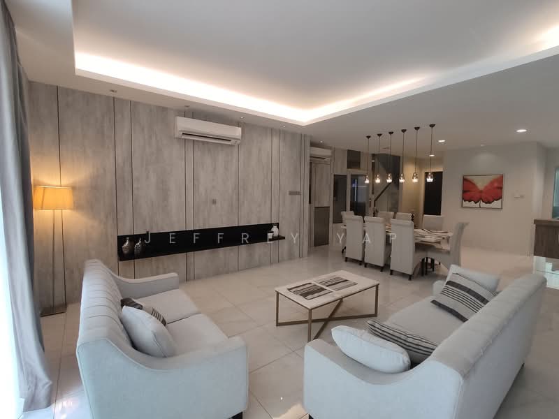 Kondominium untuk Dijual di Seri Puteri Hills Town Villa & Condominium - Jeffrey Yap - Living Room - PropertyGuru.com.my