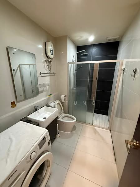 Condominium for Rent at Amberside @ Country Garden Danga Bay - YC Fung - Bathroom - PropertyGuru.com.my