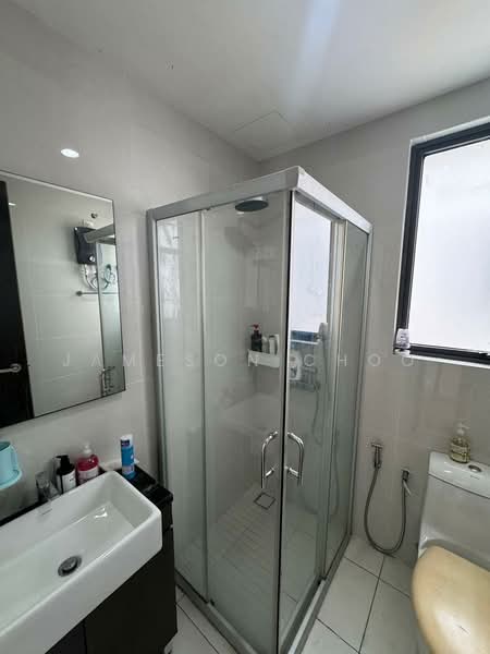 Condominium for Rent at Bay Point @ Country Garden Danga Bay - Jameson Choo - Bathroom - PropertyGuru.com.my