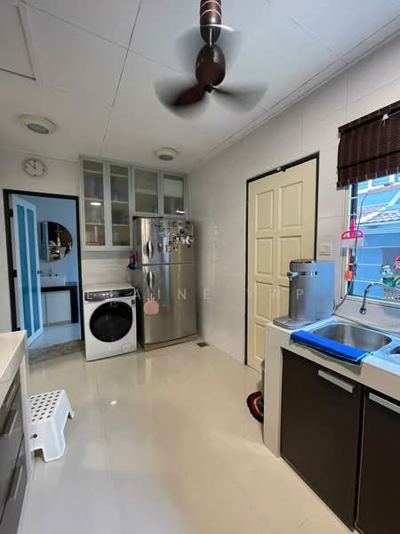2-storey Terraced House for Sale in Shah Alam (Selangor) - Elaine Yap - Kitchen - PropertyGuru.com.my