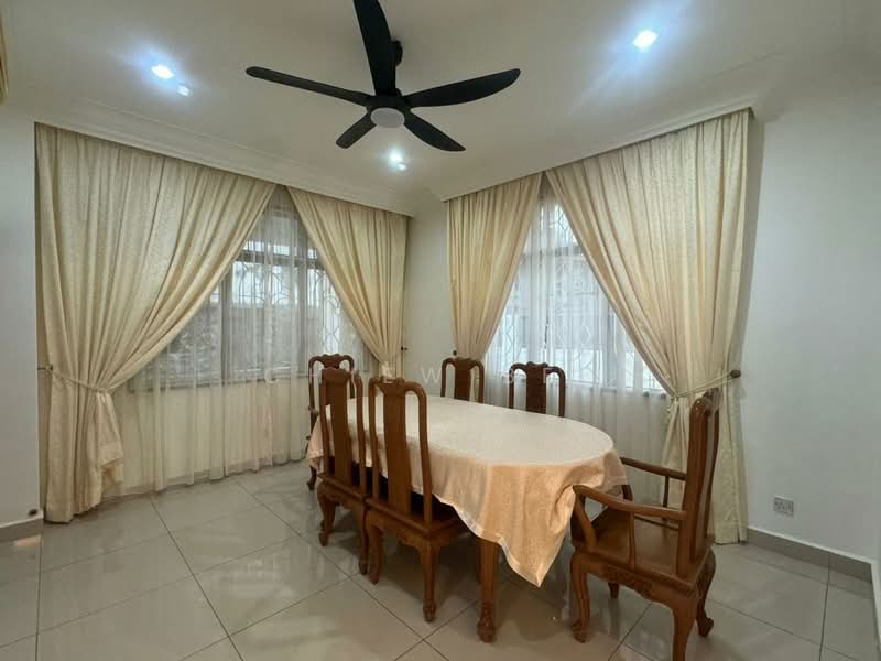 Rumah Berkembar untuk Disewa di Batu Ferringhi (Penang) - Chiew Bee - Dining Room - PropertyGuru.com.my