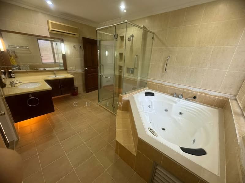 Rumah Berkembar untuk Disewa di Batu Ferringhi (Penang) - Chiew Bee - Bathroom - PropertyGuru.com.my