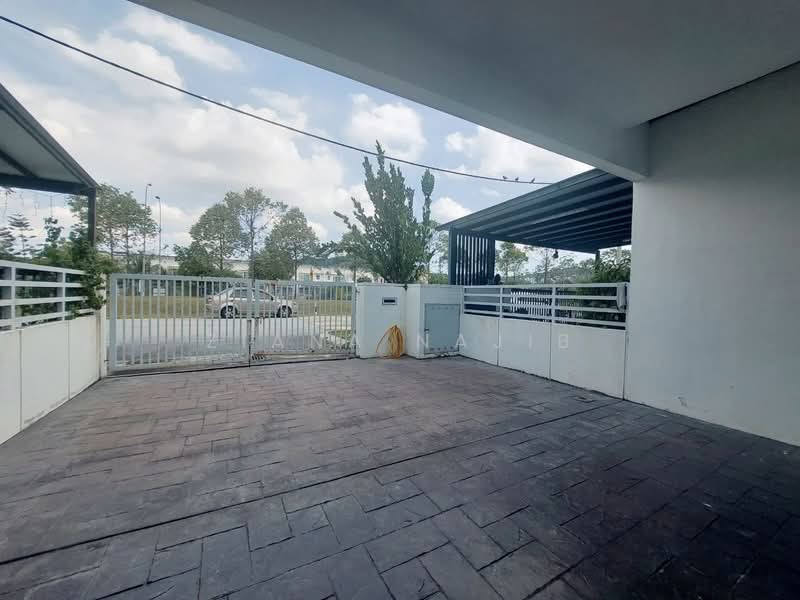 2-storey Terraced House for Rent in Puncak Alam (Selangor) - Ziana Najib - Exterior - PropertyGuru.com.my