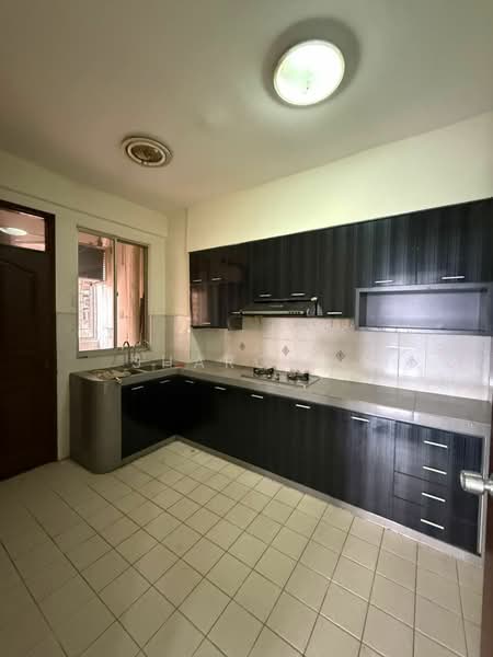 Apartment for Sale at Pangsapuri Persiaran Tanjung - Sharon . - Kitchen - PropertyGuru.com.my