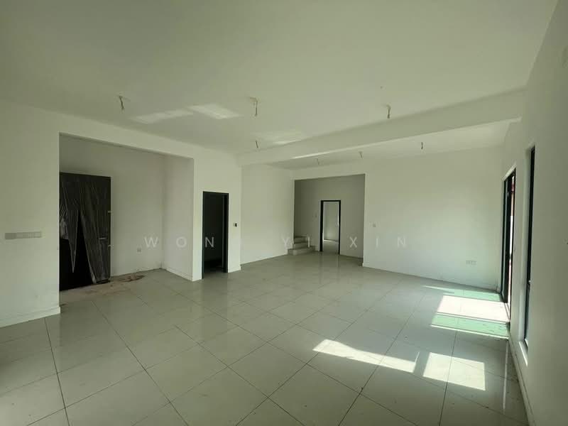 2-storey Terraced House for Sale in Bandar Dato Onn (Tebrau) - Wong Yi Xin - Living Room - PropertyGuru.com.my