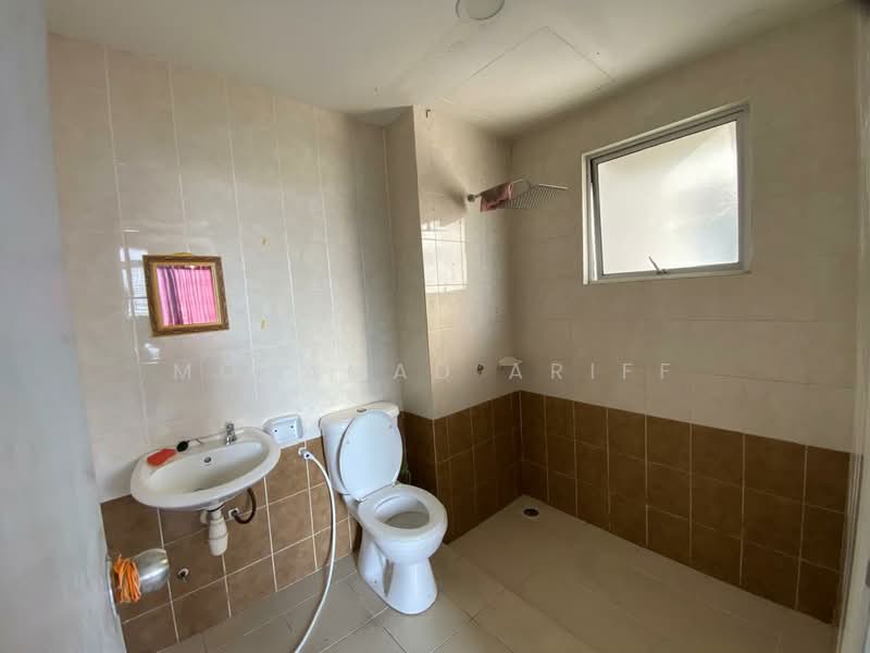 Kondominium untuk Disewa di Prima U1 - Mohamad Ariff - Bathroom - PropertyGuru.com.my