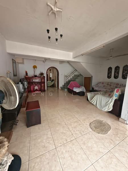 Rumah Teres 2 Tingkat untuk Dijual di Taman Satelite 2 (Bahau) - Wong Yi Xin - Living Room - PropertyGuru.com.my