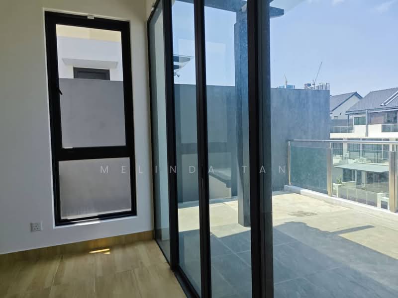 Rumah Teres 2.5 Tingkat untuk Dijual di Puchong (Selangor) - Melinda Tan - Balcony - PropertyGuru.com.my