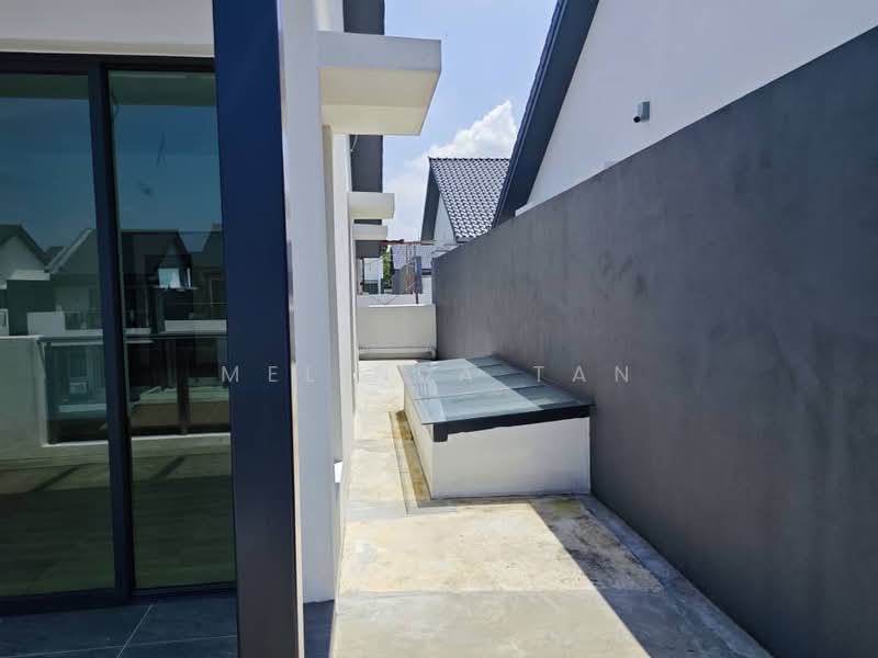 Rumah Teres 2.5 Tingkat untuk Dijual di Puchong (Selangor) - Melinda Tan - Exterior - PropertyGuru.com.my